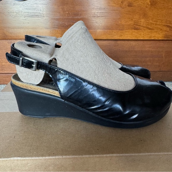 Mephisto Peep Toe Wedge Sandals - Picture 6 of 12